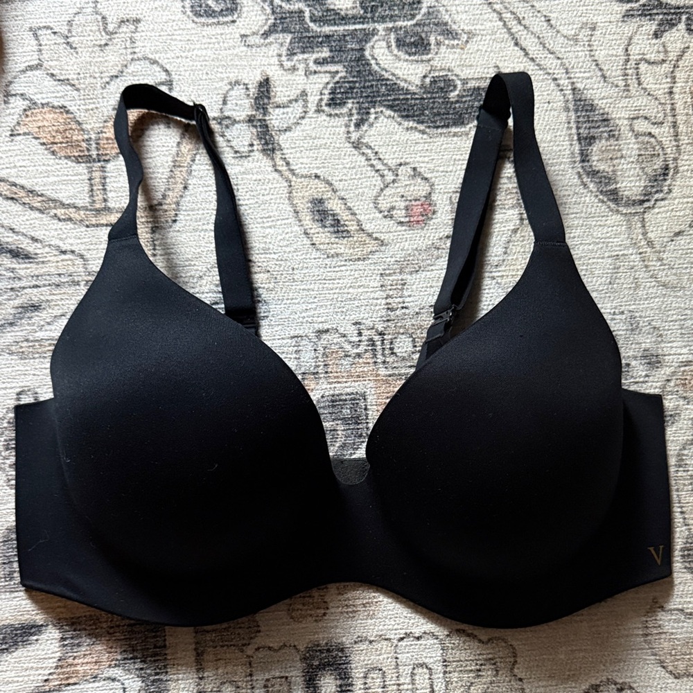 Victoria’s Secret Black Women's Bra 36D - “PERFECT SHAPE” style